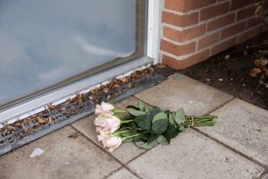 Den dræbte kvinde, og manden, som er anholdt og sigtet for at have dræbt hende, er i familie med hinanden.
