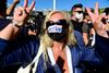 I Spanien er der indført påbud om mundbind, men ikke til alles tilfredshed. Kvinden har skrevet modstand over sit og var blandt deltagerne i en demonstration mod mundbind i Madrid. Foto: Javier Soriano/AFP