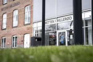 I alt 11 skud blev affyret mod fire medlemmer af NNV-gruppen. En blev dræbt og en anden såret.