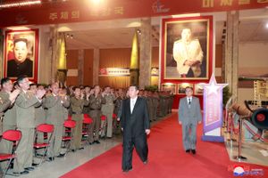 Kim Jong-un runder sine første 10 år ved magten i Nordkorea.  Gåden om ham og hans regime er ikke blevet løst undervejs.