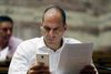 Grækenlands tidligere finans minister Yanis Varoufakis gik af for at lette forhandlingerne med landets internationale kreditorer. Arkivfoto: Thanassis Stavrakis/AP