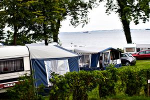 Kystturisme og bl.a. besøget på campingpladserne udgør en central del af dansk turisme med stor betydning for den danske vækst og beskæftigelse – ikke mindst i yderområderne. 