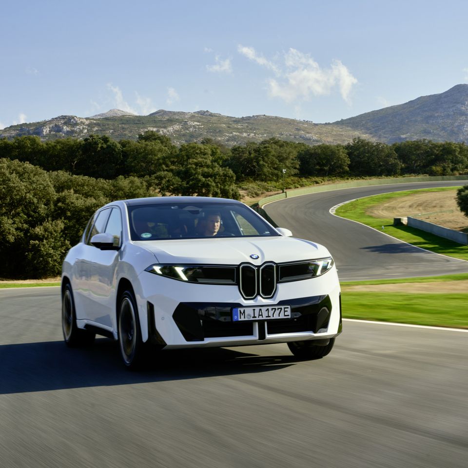 322 BMW leverer chok: Ny elbil kører som noget fra en anden verden