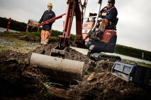 SE har gravet fibernet i jorden for mellem 6 og 7 mia. kr. Men investeringslysten fortsætter de kommende år, hvor Niels Duedahl vil grave ud til 99 pct. af borgerne i Sydjylland. Foto: SE.