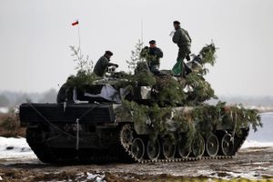 Længe ventede kampvogne er nået frem til Ukraine. Leopard 2-kampvognene er blevet leveret af Polen.