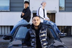 Tiktok banede vej til hitlisten for raptrioen GMG. Et forbud vil på kort sigt give stor økonomisk utakt i musikbranchen. Men måske løser det hele sig selv.
