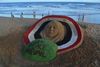 Den indiske sandskulptør Sudarshan Pattnaik har med sit værk på stranden ved Puri i den indiske delstat Orissa sendt verden et budskab om fred i Syrien.