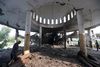 Al Aqsa Martyrernes moské i Gaza By blev lagt i ruiner, da Israel tidligt tirsdag rettede angreb mod i alt fem moskéer, et stadion og en Hamas-leders hjem, oplyser palæstinensiske politikilder til nyhedsbureauet AP. Foto: Lefteris Pitarakis/AP