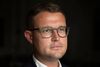 Christian Rabjerg Beskrivelse: Portrætfoto til stort interview med Socialdemokratiets politiske ordfører, der åbner en dør på klem for en sprængfarlig debat om, at danskerne måske skal til at spare om til velfærdsydelser i fremtiden.