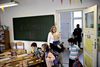 Første skoledag er lige om hjørnet for danske folkeskoleelever, men har man en rigtig rappenskralde som forælder, kan det være en dårlig oplevelse for barnet at blive afleveret og hentet foran klassekammeraterne, mener Lola Jensen. Arkivfoto: Joachim Adrian