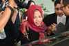 Siti Aisyah er blevet løsladt. Løsladelsen kom uventet, og svarene på hvorfor blev hængende i luften. Foto: Mohd Rasfan/AFP