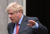 - Fra torsdag må alle barer, restauranter og caféer kun modtage bestillinger ved bordene, og de vil blive tvunget til at lukke klokken 22, siger Boris Johnson. Arkivfoto: Ben Stansall/AFP