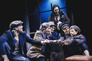 Desværre mangler Odense Teaters opsætning af Dickens-klassiker tempo og farlighed.