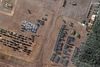 Amerikanske satellitbilleder viste onsdag, at russiske enheder i Hviderusland rykkede frem til kun 20 km fra grænsen til Ukraine. Foto: Maxar Technologies/Reuters