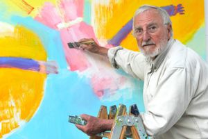 90 år onsdag: Kunstneren Arne Haugen Sørensen bor og arbejder i Sydspanien, men herhjemme pryder hans figurative og farverige værker mange museer og kirker. Museet i Videbæk, der bærer hans navn, fejrer hans runde dag med en udstilling, der afspejler hele hans kunstneriske virke.  