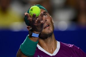 Rafael Nadal slog en amerikaner og skal møde endnu en i spanierens første turnering siden Australian Open.