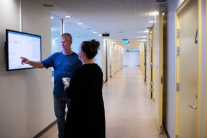 Politikerne lægger op til at lempe visitationskravene for at fylde de tomme senge på de 150 særlige pladser i psykiatrien.
