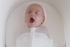 Snoo Robo-Cradle får barnet til at sove, og skulle barnet vågne i løbet af natten, så tager robotten automatisk over. Foto: Fra YouTube