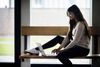 Pernille Bindekrantz går i 2.hf på Viby Gymnasium og drikker yderst sjældent. Derfor går hun ikke til fest på gymnasiet, men hun efterlyser arrangementer med klassen, hvor det ikke handler om alkohol. Foto: Ida Munch