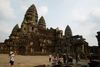Angkor Wat blev bygget af det cambodjanske Khmer-folk, og området blev brugt til royale bygninger og templer. Foto: Heng Sinith/AP
