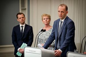 Efter kritik fra statsrevisorerne af årelang overopkrævning af milliarder af kroner kræver arbejdsgiverne punktum for sagen og deres penge retur.