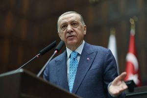 Ifølge ekspert i europæisk forsvarspolitik, Rasmus Brun Pedersen, kan det blive dyrt for Sverige, at Rasmus Paludans koranafbrænding har tændt Tyrkiets præsident Erdogan af.