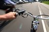 Elcykler og knallerter har en forhøjet risiko for ulykker. En ny undersøgelse skal fastslå, hvorfor ulykkerne opstår, og hvad man kan gøre ved det. Foto: EuroBike