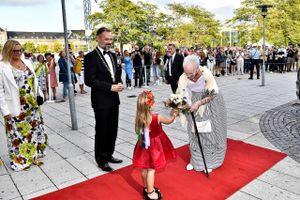 Fredag aften blev Aarhus Festuge officielt skudt i gang med gallaåbning i Musikhuset. 