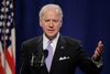 Det er ikke første gang, at Joe Biden oplever en personlig tragedie. I 1972 mistede han sin første kone og datter, da de omkom i en trafikulykke.