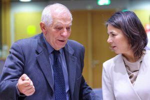 Tysklands udenrigsminister har på møde i Bruxelles gentaget melding om kampvogne, siger Borrell.