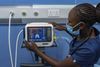 En af Kenyas førende forskere og medgrundlægger af LancetGroup Laboratories, dr. Ahmed Kalebi, siger, at det er nu, at rige lande bør genoverveje deres vaccinationsstrategi til fordel for Afrika. Foto: Tony Karumba/AFP