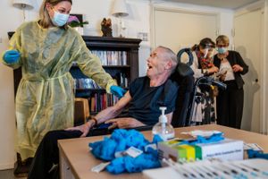 Ældre og sårbare har fået løfte om et boosterstik, men systemet er ikke klar. Sundhedsstyrelsen beklager.