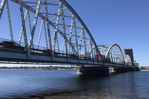 Et uheld med en broklap på Vilsundbroen lørdag får Morsø-borgmester Hans Ejner Bertelsen (V) til at kræve fjernstyring af fire broer aflyst.
