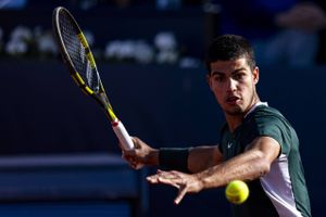 Carlos Alcaraz har efter en forrygende start på 2022 spillet sig ind blandt verdens ti bedste tennisspillere.