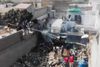 Helikoptere fra den pakistanske hær er fløjet til ulykkesstedet. Foto: Asif Hassan/AFP