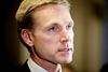 Kristian Thulesen Dahl mener, at han har folket i ryggen, både når det gælder grænsekontrol, og når det gælder hans kamp med Socialdemokraterne om, hvordan Venstre skal håndteres. Foto: Lasse Kofod