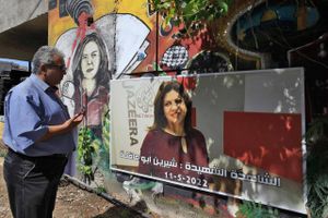 Shireen Abu Akleh, der var journalist for Al Jazeera, blev dræbt, da hun dækkede en israelsk militæroperation.