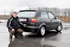 Steffen Rasch med en af sine Golf II GTI 16V’ere. Den er fra 1987 og er den helt rigtige GTI-generation, mener entusiasten. Foto: Jens Overgaard