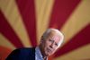 Joe Biden er ifølge valgresultaterne valgt som præsident i USA og har allerede indledt en del af forberedelserne til at blive indsat som præsident til januar, blandt andet ved at nedsætte en såkaldt corona-taskforce. Den siddende præsident Trump hævder fortsat, at der er foregået valgsvindel og kæmper for at få genoptalt stemmer i flere afgørende stater. Foto: Brendan Smialowski / AFP)