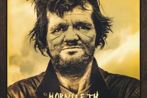 Kristian von Hornsleth: The Hornsleth Homeless Tracker. Kevin, 2017. Foto på ægte guld plade, 60x40cm. Foto: Hornsleth Studio