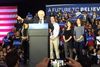 74-årige Bernie Sanders har formået at presse den tidligere udenrigsminister Hillary Clinton til det yderste i Iowa.