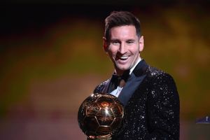 Simon Kjær fik 8 point i Ballon d'Or-afstemningen, hvor Lionel Messi slog Robert Lewandowski med 33 point.