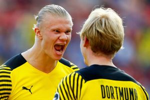 Erling Haaland scorer mål på stribe, men kan blive endnu bedre, vurderer Dortmund-træner Marco Rose.