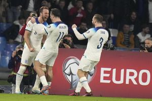 England slog Italien på stor aften for Harry Kane, der satte målrekord. Ronaldo op på 197 kampe for Portugal.