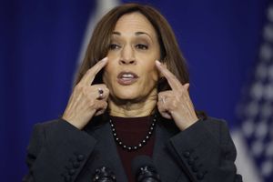 USA's vicepræsident, Kamala Harris, bliver nu beskyldt for at have så mange politiske problemer, at hun er en belastning for præsidenten.