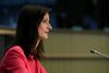 Den bulgarske EU-kommissær, Marija Gabriel, blev testet mandag i sidste uge. Den første test var negativ, men lørdag viste en ny test, at hun er smittet. Arkivfoto: Yves Herman/Reuters