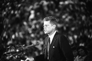 Nye dokumenter om mordet på præsident Kennedy er offentliggjort – men ikke alle.
