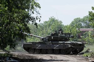Manglen på kuglelejer og optik betyder, at Rusland ikke kan erstatte tabet af moderne kampvogne. Vestens sanktioner bider, mens russerne leder efter nye ruter for at omgå dem.