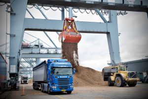 Mens Danmark officielt udleder mindre og mindre CO₂, viser nye tal fra Energistyrelsen, at op mod 15 pct. af vores udledning slet ikke bliver registreret. Det er et alvorligt klimaproblem, advarer flere eksperter.