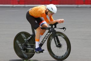 Det blev en stor genoprejsning for cykelrytteren Annemiek van Vleuten efter fadæsen i OL-linjeløbet.
